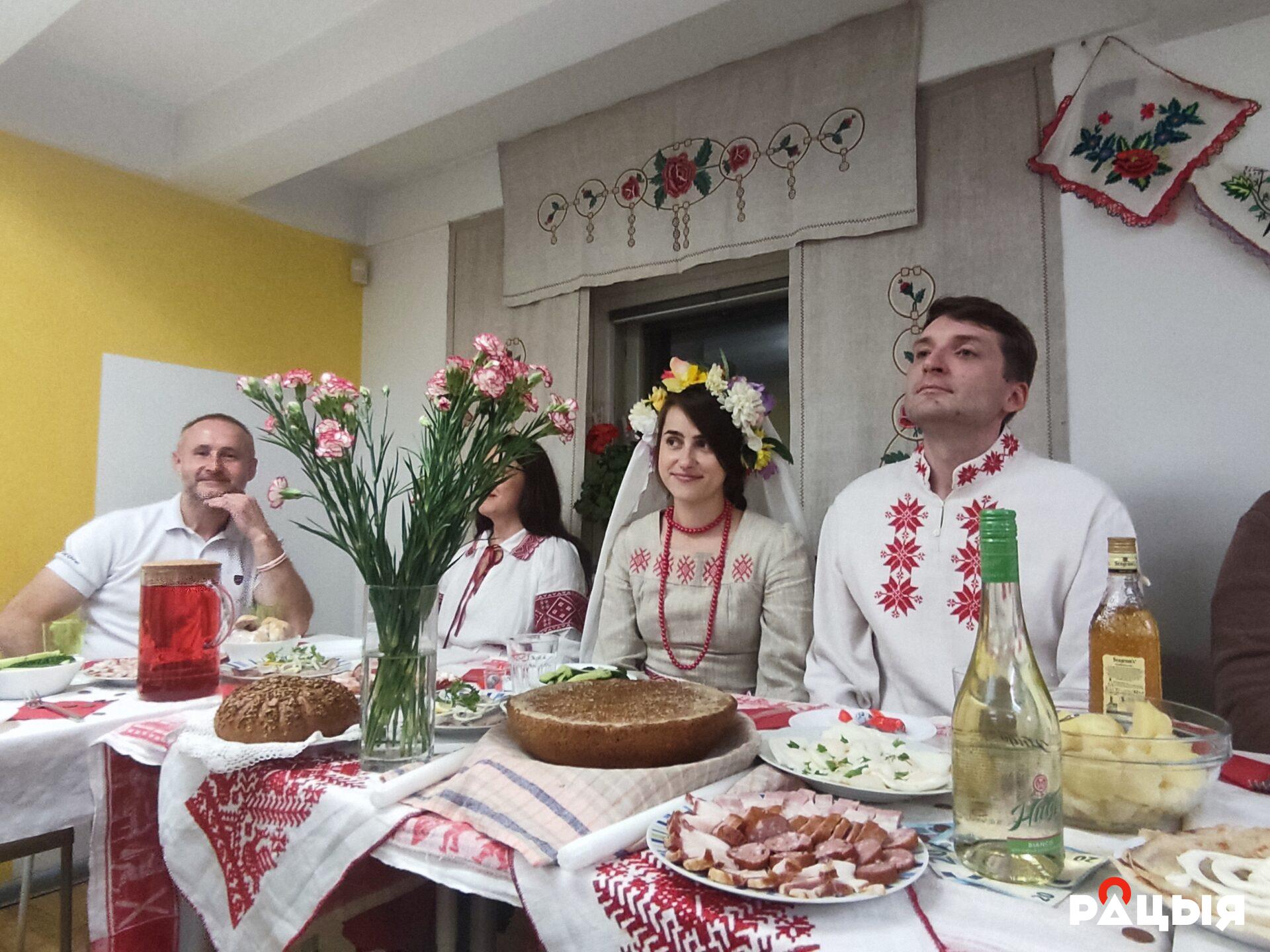 Традыцыйнае беларускае вяселле паказалі ў Вільні